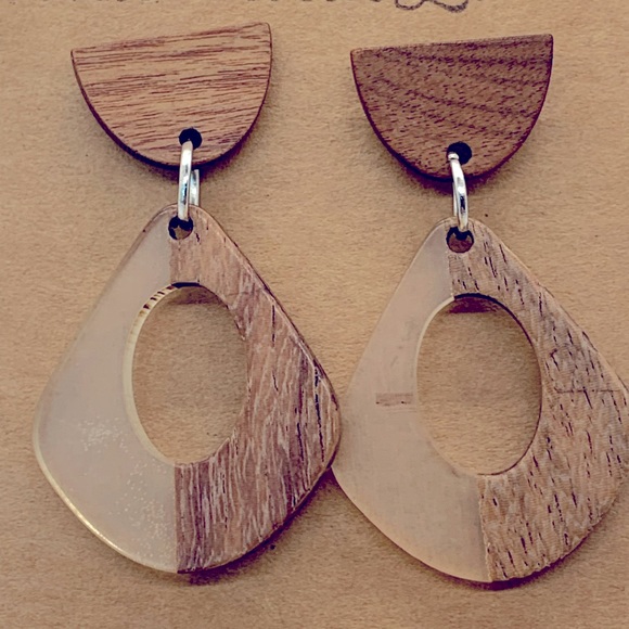 ✨NWT Earrings✨ Wood & Resin Dandlers✨Hand Crafted ✨Artisan!✨ - Picture 2 of 8